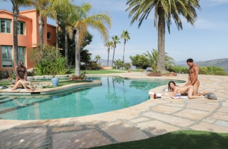 Hotties Quinn Wilde & Zoe Clark getting screwed at the pool