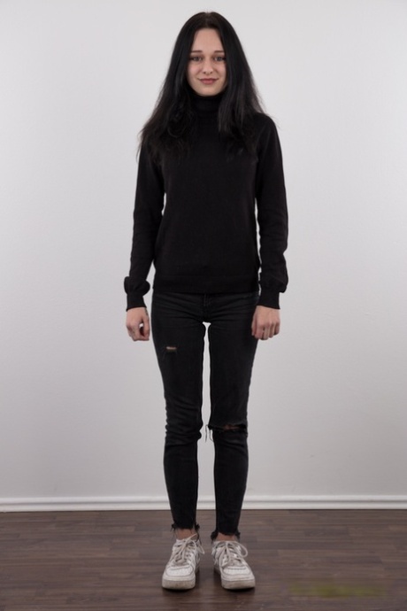 Dark-haired amateur Sona ditches all-black clothing to get totally naked