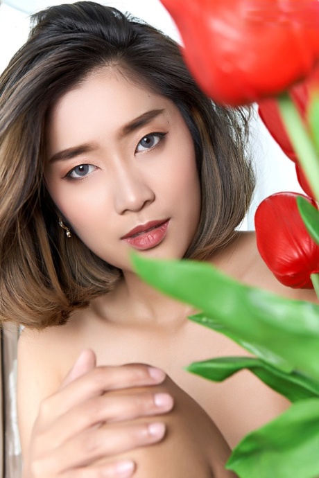 Asian beauty Apple gets bare naked with a winter scarf around her neck