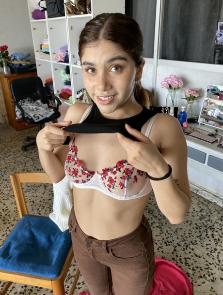 Young amateur takes a cumshot on her freckled face during POV action