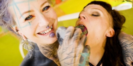 Alternative girls Wildwuxx and Anuskatzz partake in filthy lesbian sex games