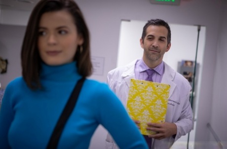 Nice girl Dharma Jones has sexual intercourse with her doctor