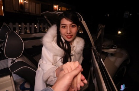 Chinese chick Jiaxin concludes sex with sperm on her flat stomach