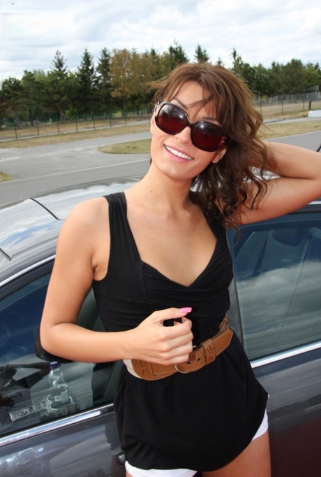 Grooby Girls XXX Photos