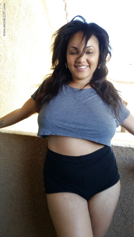 Fatty pornstar Lucky shows off her body that was built for fucking