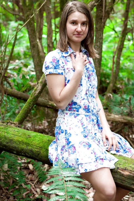 Pretty 18 year old first timer Elizabeth H shows off skinny body outdoors