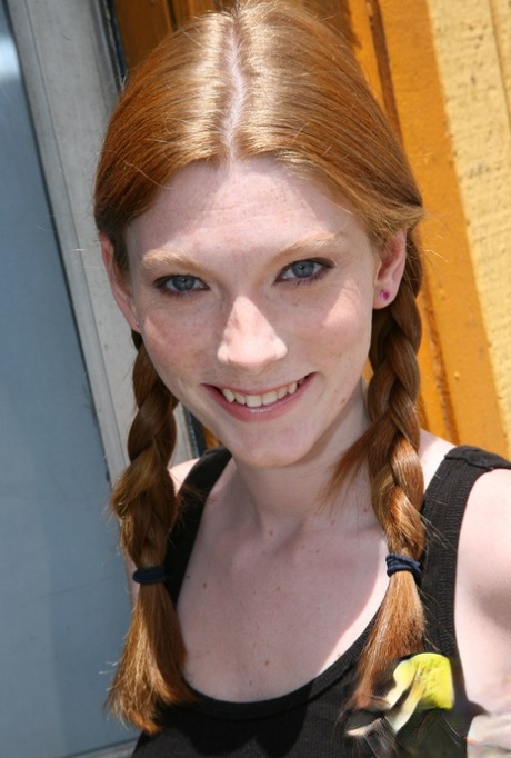 Redhead Amelia Rose goes 1 on 1 with a BBC & takes a facial at a gloryhole