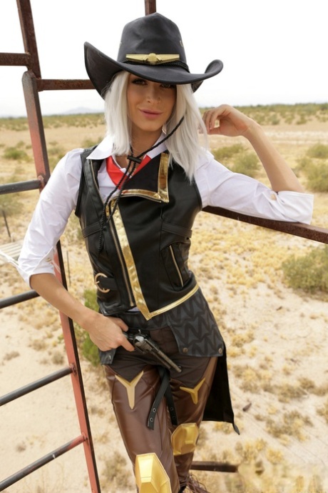 Blonde cowgirl Emma Hix gets stripped and fucked in the middle of nowhere