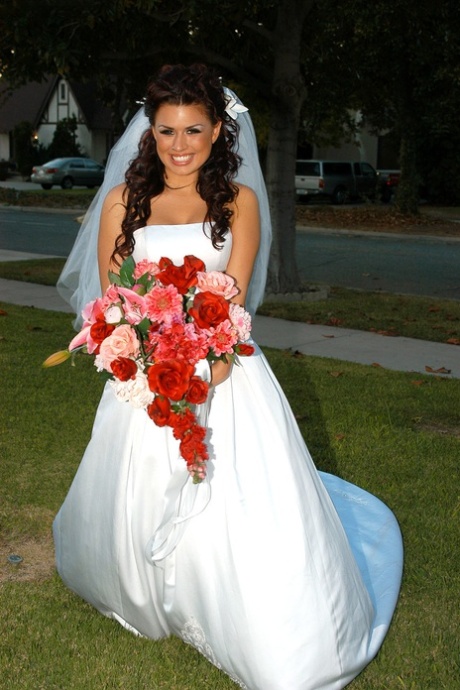 New wife Eva Angelina drops her wedding dress to suck & fuck the groom's dick