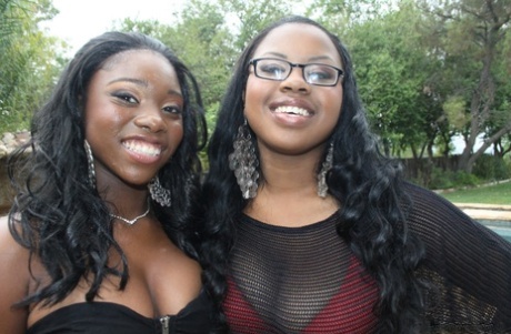 Sassy black girls Ebony Star & friend flaunt huge ebony ass outdoors