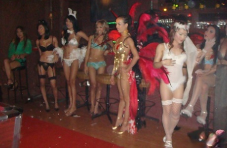 Crazy party in Thailand with shemales for every taste in amateur photos