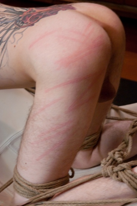 Mistress Lorelei Lee dominates of pale-skinned guy assfucking him with strapon
