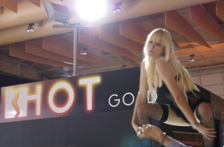 Blonde amateur dancer Lena Cova displays her stripping skills in stockings