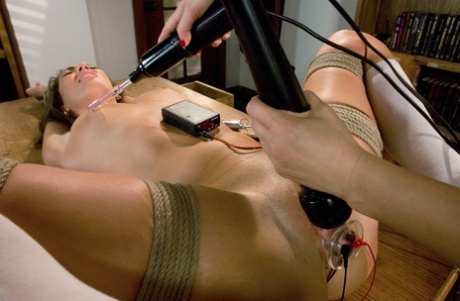 Kinky MILF Maitresse Madeline Marlowe gets tied up and toyed by Angelica Saige
