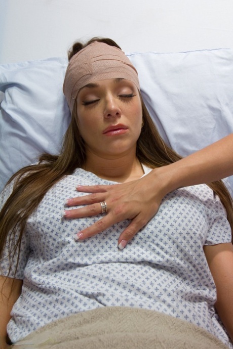 Kinky lesbian nurse Bailey Brooks resuscitates a patient with a pussy licking