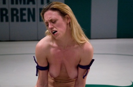 Ultimate Surrender performed by Alexa Von Tess, Dee Williams Hot Porn