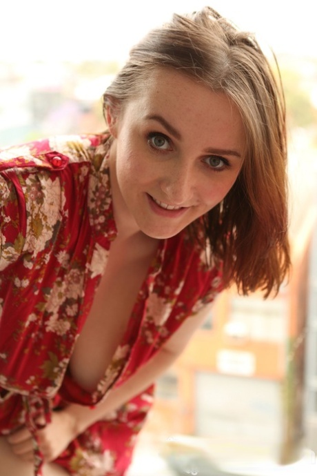 Sassy amateur brunette Aeryn Walker doffs her sundress to finger puffy pussy