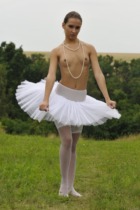 Met Art performed by Zita A Hot Porn