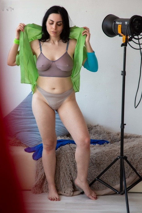 Chubby MILF Anahi shows her natural tits & her fine ass while getting dressed