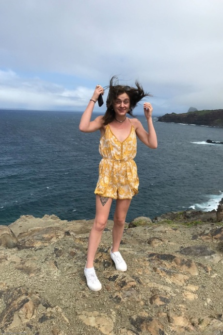 Amateur teen Rosalyn Sphinx strips and poses in her public solo compilation