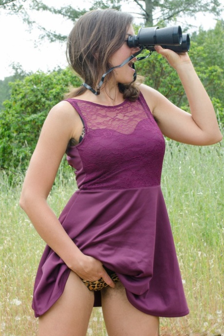 Amateur exhibitionist Katie Zucchini strips in nature & exposes her hairy body