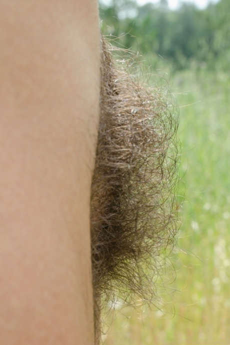 Amateur exhibitionist Katie Zucchini strips in nature & exposes her hairy body