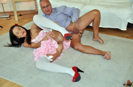 Tall Russian Nataly Gold gets her butthole stretched by Jim Slip