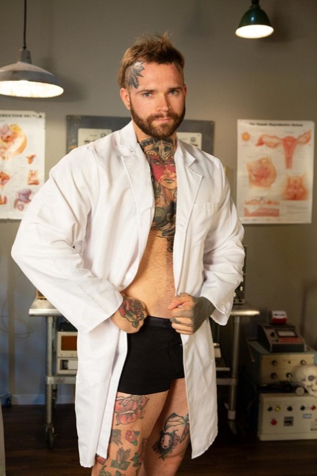 Kinky Bites featuring Baby Sid, Jason Lee Scott, Maus XXX Photos