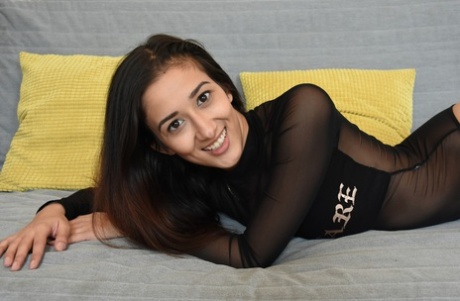 Beautiful amateur brunette poses in her hot lingerie & fucks at the casting