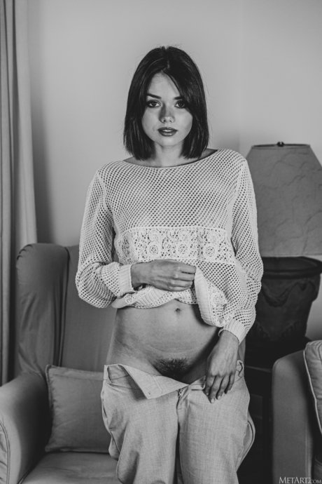 Brunette cutie Keira Blue shows her amazing ass and nice tits in a solo