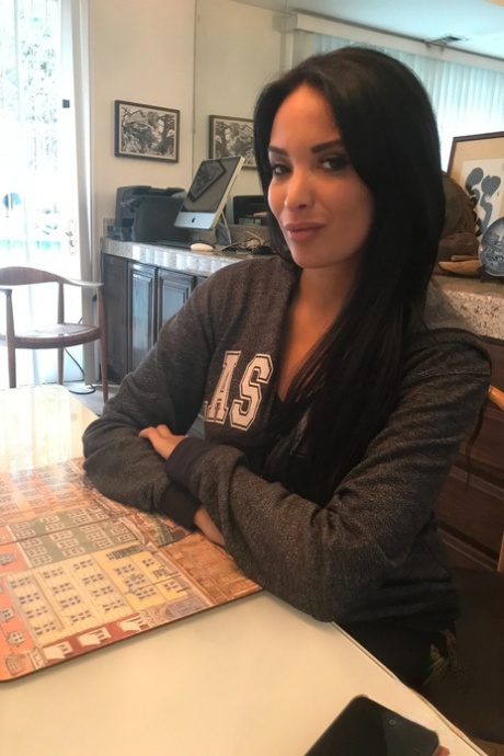 Amateur girlfriend Anissa Kate reveals her juicy bosom & tasty twat in a solo