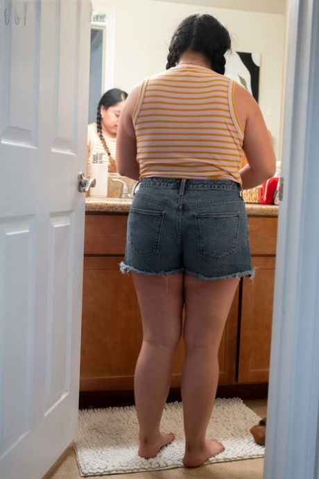 Chubby amateur Lola L shows her hairy pussy & her big ass while dressing