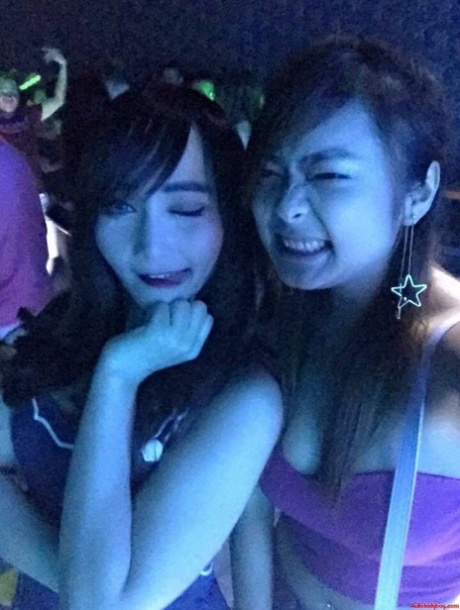 Pretty Asian shemale shows her lovely juicy tits in a sexy compilation