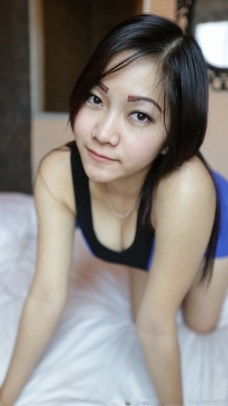 Amateur beauty Angel D shows her big boobs and enjoys POV sex at the hotel
