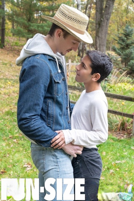 Hot twink Damien enjoys hardcore anal sex with a well-endowed gay