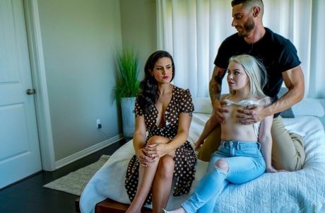 MILF Penny Barber teaches her stepdaughter Haley Spades how to fuck