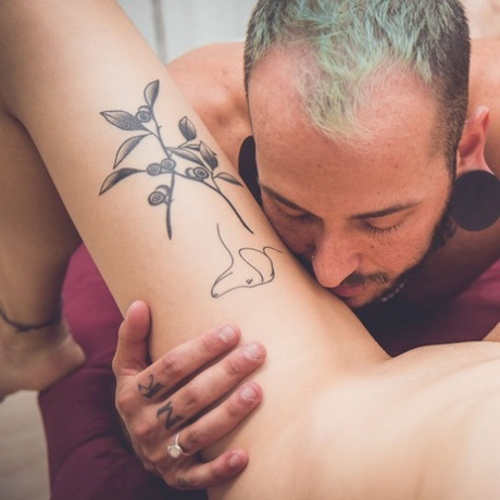 Sexy Aian teen Kaya Lin seduces a tattooed guy and gets her twat licked