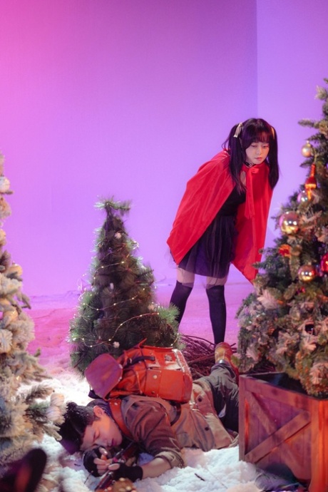 Asian girl Yuli teases in sexy lingerie & fools around with her BF on Xmas