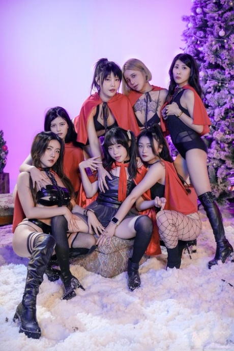 Asian girl Yuli teases in sexy lingerie & fools around with her BF on Xmas