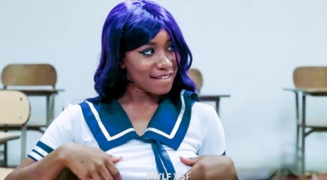 Lesbian schoolgirls Jenna Foxx & Kayla Kayden having oral sex in the classroom