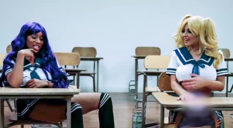 Lesbian schoolgirls Jenna Foxx & Kayla Kayden having oral sex in the classroom