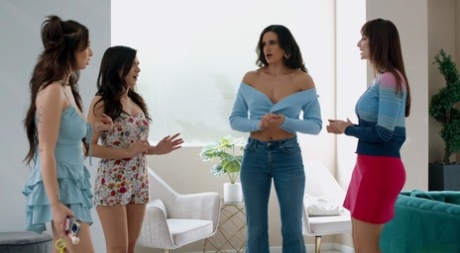 Lesbians Lexi Luna & Penny Barber teach Natalie Brooks how to fuck in a 3some