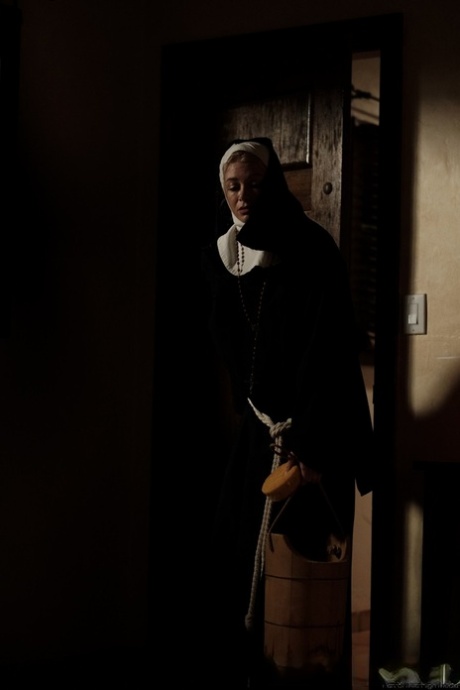Lesbian nun Mona Wales flaunts her big ass outdoors after oral sex with her GF