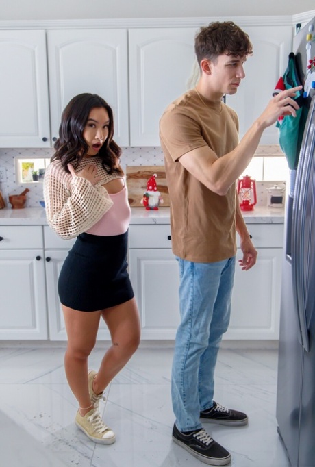 Step Siblings Caught performed by Bianca Bangs, Kimmy Kimm Sex Gallery