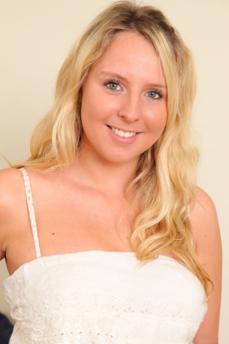 Porn Pics starring Emma C Nude Images