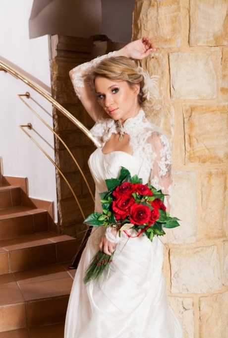 Czech bride Angel Piaff gets banged in a laundry room after posing in lingerie